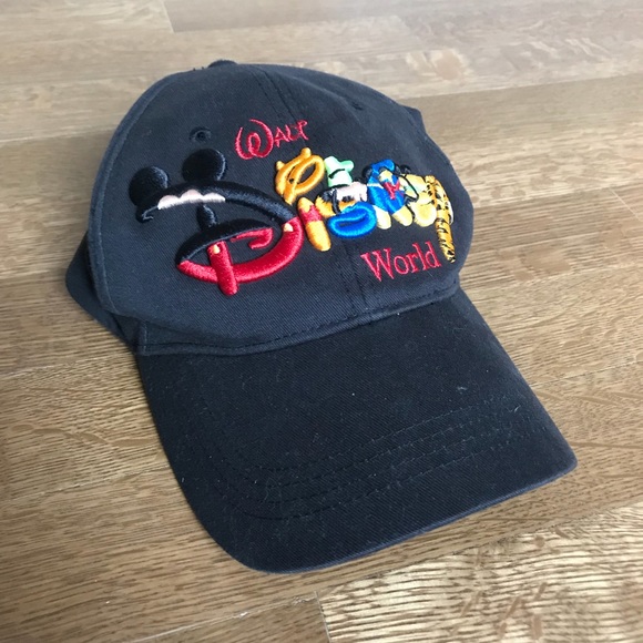 Disney Accessories - Walt Disney World baseball embroidered black hat